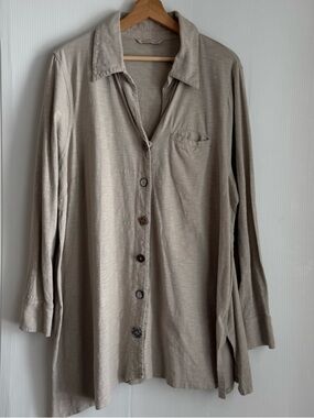 Soft Surroundings Taupe Button-Down Shirt funky buttons tunic style top